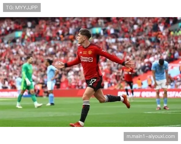 蓄发哥或将剃头激励球队 曼联距五连胜目标仅差两场胜利 蓄发哥或将剃头激励球队 曼联距五连胜目标仅差两场胜利